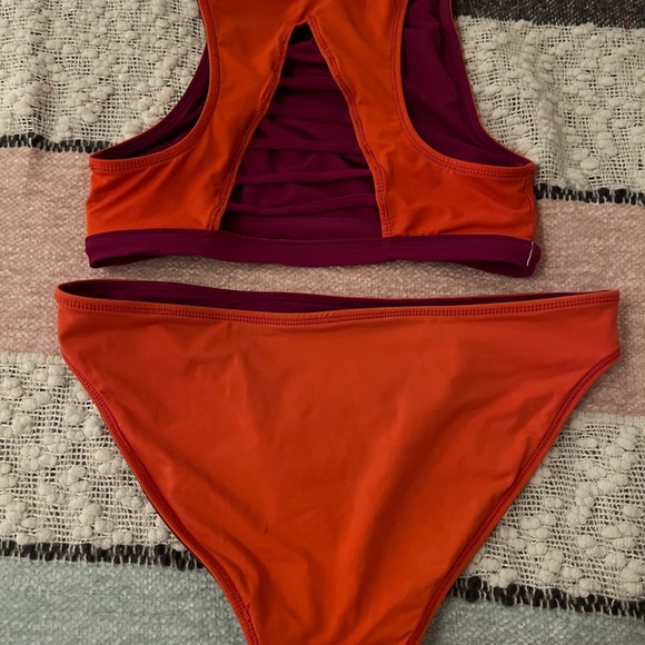 Reversible athleta bikini set - Picture 2 of 3
